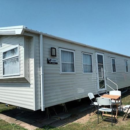 3 Bed ,Sleeps 8 Caravan California Cliffs Holiday Park Scratby ภายนอก รูปภาพ