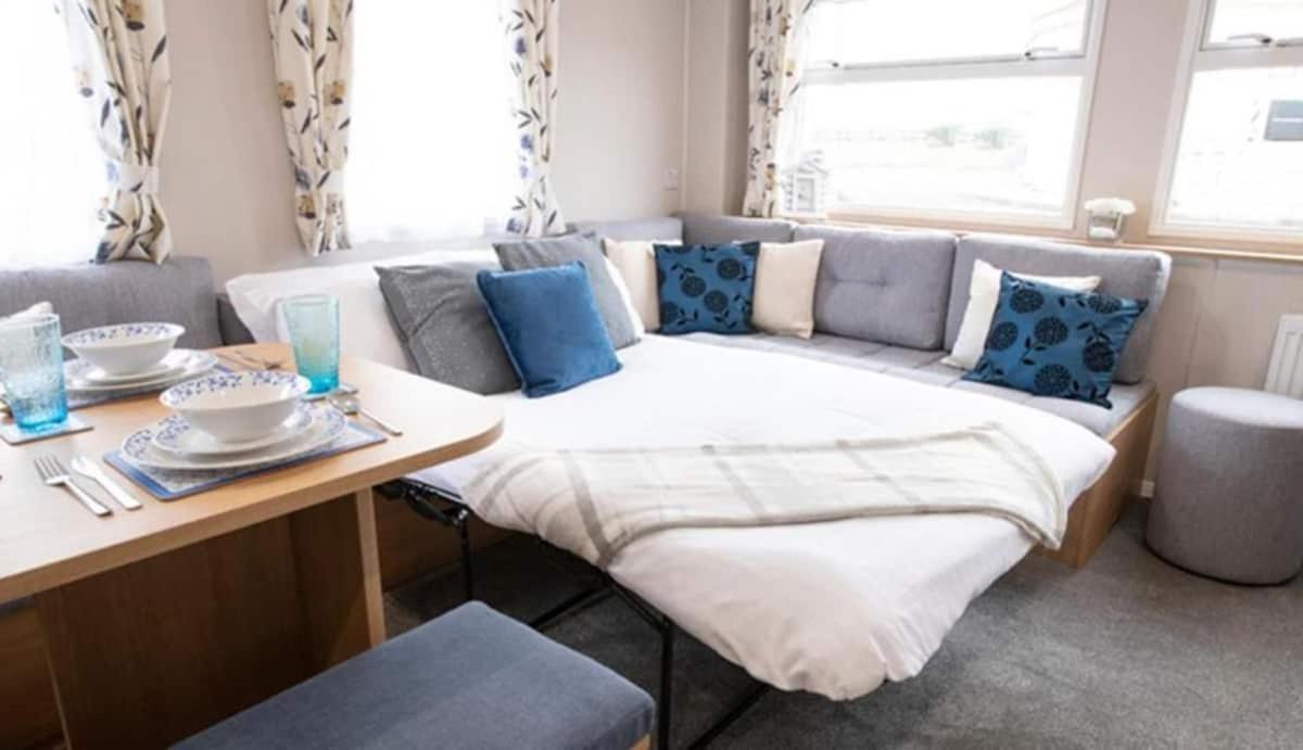 3 Bed ,Sleeps 8 Caravan California Cliffs Holiday Park Scratby ภายนอก รูปภาพ